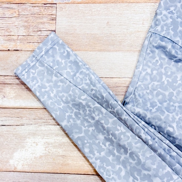 ECHT Apparel Grey Cheetah Leggings - Picture 3 of 8